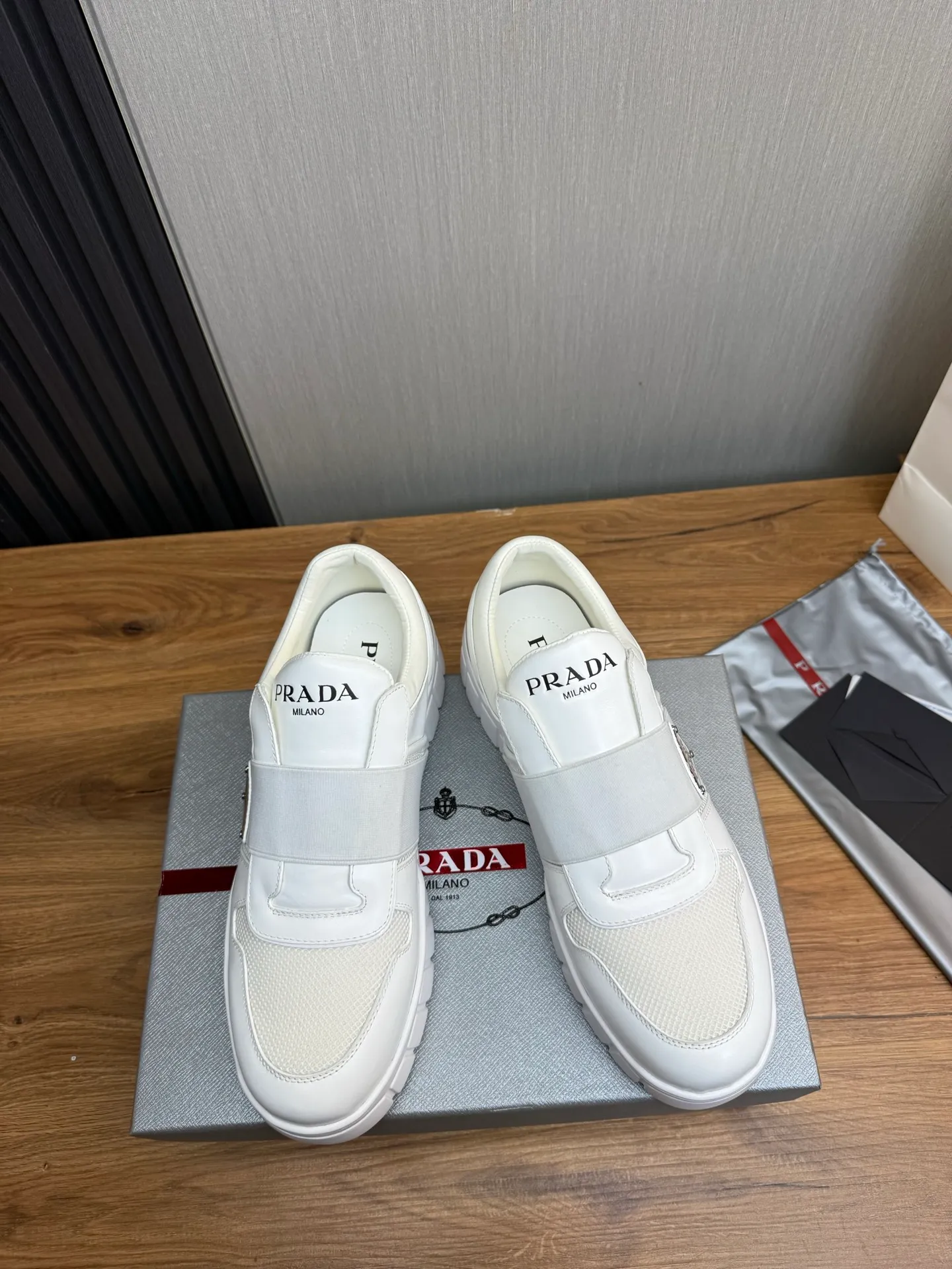 Men's shoes 560💰 [PRADA] Popular items in men's shoe counters, synchronized with the official website, 1 high-quality shipment ✔️Original cowhide + cowhide lining, 1🆚1 replica, original sole, 38-45 (45 customized, non-refundable)